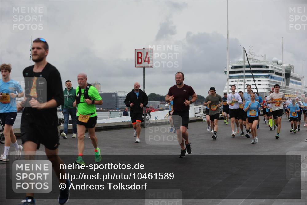 13.09.2026 - Kiel Lauf Andreas Tolksdorf http://msf.ph/oto/10461589 13.09.2026 12:02:11 Kiellinie 7393, 12643, 4 meine-sportfotos.de