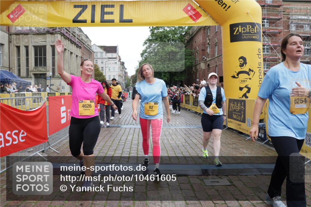 13.09.2026 - Kiel Lauf Yannick Fuchs http://msf.ph/oto/10461605 13.09.2026 09:53:44 Ziel 92, 852, 2657, 2691, 2748, 4144, 4626, 5988, 6254, 8502, 11872, 12390, 761, 802, 1417, 1499, 1718, 2058, 2886, 2948, 2978, 4920, 5779, 5789, 6180, 7140, 7143, 7185, 7429, 7541, 7552, 8260, 8353, 9568, 10275, 10495, 10929, 11059, 11073, 11312, 12284, 12493, 200, 2953, 3703, 4277, 4539, 4762, 4803, 4988, 5670, 5695, 7194, 7458, 8041, 8044, 8473, 9057, 9446, 9516, 10535, 11100, 175, 2399, 7140, 7226, 7495, 9707, 10275 meine-sportfotos.de