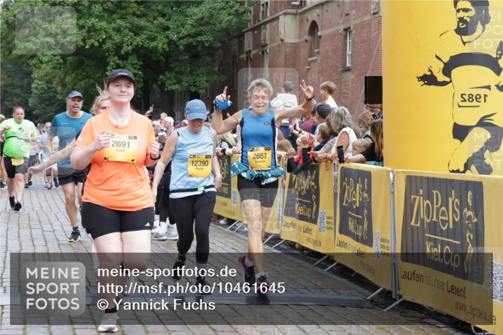 13.09.2026 - Kiel Lauf Yannick Fuchs http://msf.ph/oto/10461645 13.09.2026 09:53:47 Ziel 92, 200, 852, 2657, 2691, 2748, 4144, 4539, 4626, 4762, 4803, 6254, 8041, 8502, 9057, 10535, 11872, 12390, 761, 802, 1417, 1499, 1718, 2058, 2886, 2948, 2978, 4920, 5779, 5789, 5988, 6180, 7143, 7185, 7429, 7541, 7552, 8260, 8353, 9568, 10495, 10929, 11059, 11073, 11312, 12284, 12493, 2815, 2953, 3702, 3703, 4277, 4988, 5670, 5695, 7194, 7458, 8044, 8473, 9446, 9516, 11100, 2399, 7140, 7495, 10275, 11312 meine-sportfotos.de