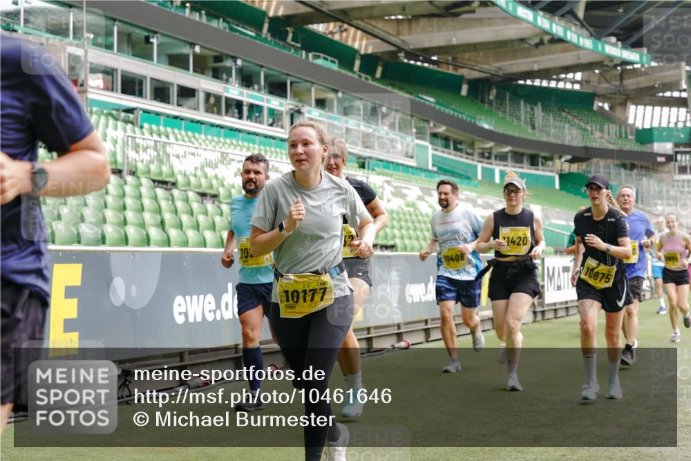 13.09.2026 - 21. swb-Marathon Bremen Michael Burmester http://msf.ph/oto/10461646 13.09.2026 10:34:31 Laufen im Stadion 10018, 10078, 10093, 10144, 10147, 10157, 10177, 10184, 10185, 10211, 10236, 10240, 10254, 10297, 10355, 10356, 10367, 10368, 10369, 10374, 10408, 10415, 10423, 10427, 10428, 10460, 10485, 10494, 10528, 10530, 10559, 10578, 10604, 10639, 10668, 10669, 10673, 10677, 10687, 10691, 10699, 10700, 10715, 10745, 10749, 10750, 10772, 10787, 10788, 10794, 10809, 10828, 10857, 10914, 10928, 11126, 11162, 11343, 11803, 11965, 10146, 10222 meine-sportfotos.de