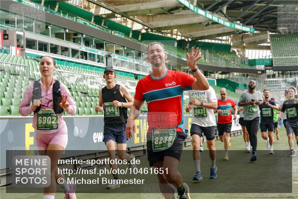 13.09.2026 - 21. swb-Marathon Bremen Michael Burmester http://msf.ph/oto/10461651 13.09.2026 12:55:16 Laufen im Stadion 161, 189, 201, 205, 385, 388, 411, 461, 465, 472, 481, 495, 655, 666, 816, 827, 854, 913, 1053, 1058, 1076, 1197, 1390, 1419, 1468, 1537, 1551, 1599, 1631, 1645, 1658, 1750, 2122, 2125, 2234, 2251, 2260, 2319, 2383, 2390, 2474, 2499, 2604, 2623, 2701, 2733, 2801, 2824, 2870, 2882, 2913, 2922, 2962, 2971, 3012, 3054, 3057, 3134, 3175, 3192, 3206, 3241, 3246, 3346, 3356, 3357, 3411, 3413, 3508, 3706, 3716, 3836, 4135, 4137, 4413, 4479, 4733, 5277, 5430, 5530, 6106, 2498, 3085 meine-sportfotos.de