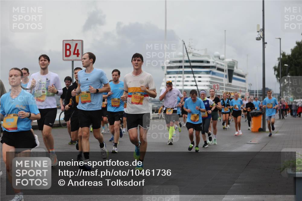 13.09.2026 - Kiel Lauf Andreas Tolksdorf http://msf.ph/oto/10461736 13.09.2026 12:02:16 Kiellinie 4, 39, 6042, 10402, 5934, 3 meine-sportfotos.de