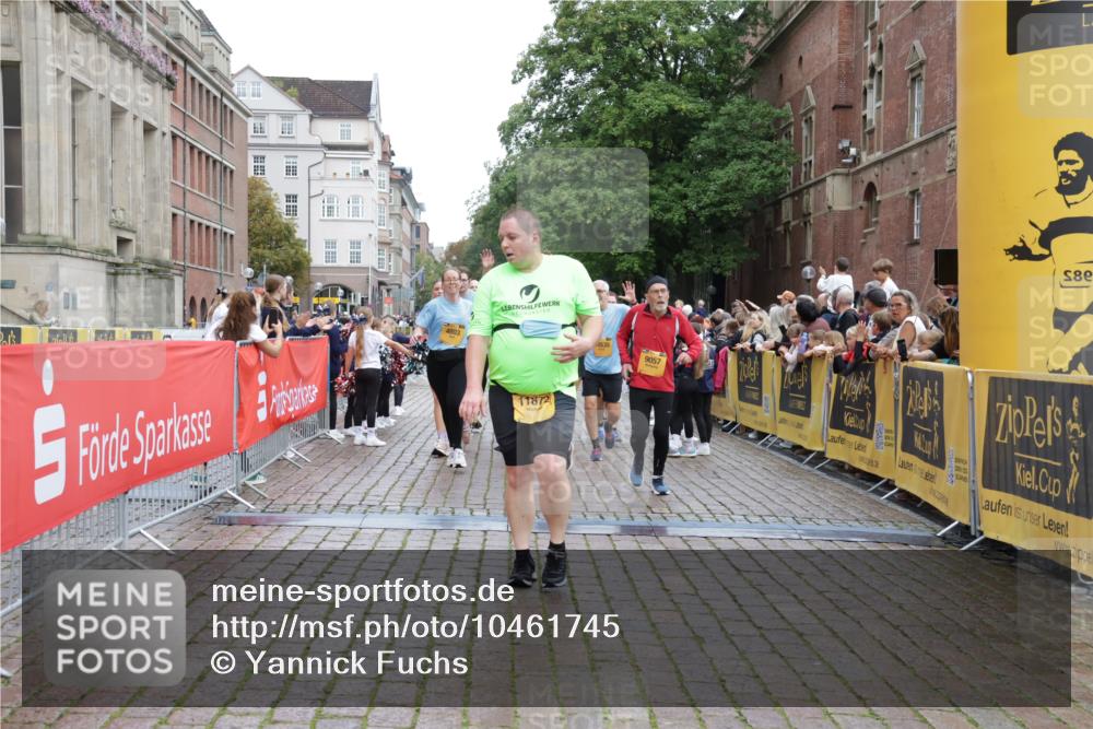 13.09.2026 - Kiel Lauf Yannick Fuchs http://msf.ph/oto/10461745 13.09.2026 09:53:53 Ziel 200, 2657, 2691, 2748, 2953, 4144, 4539, 4762, 4803, 4988, 5695, 7194, 8041, 8044, 8473, 9057, 9446, 9516, 10535, 11100, 11872, 12390, 92, 761, 802, 852, 1417, 1499, 1718, 2058, 2691, 2886, 2948, 2978, 4626, 4920, 5779, 5789, 5988, 6180, 6254, 7143, 7185, 7429, 7541, 7552, 8260, 8353, 8502, 9568, 10495, 10929, 11059, 11073, 12284, 12493, 2815, 3148, 3702, 3703, 4277, 5670, 7458, 8325, 9587, 1718, 2058, 4920, 7143, 11312 meine-sportfotos.de
