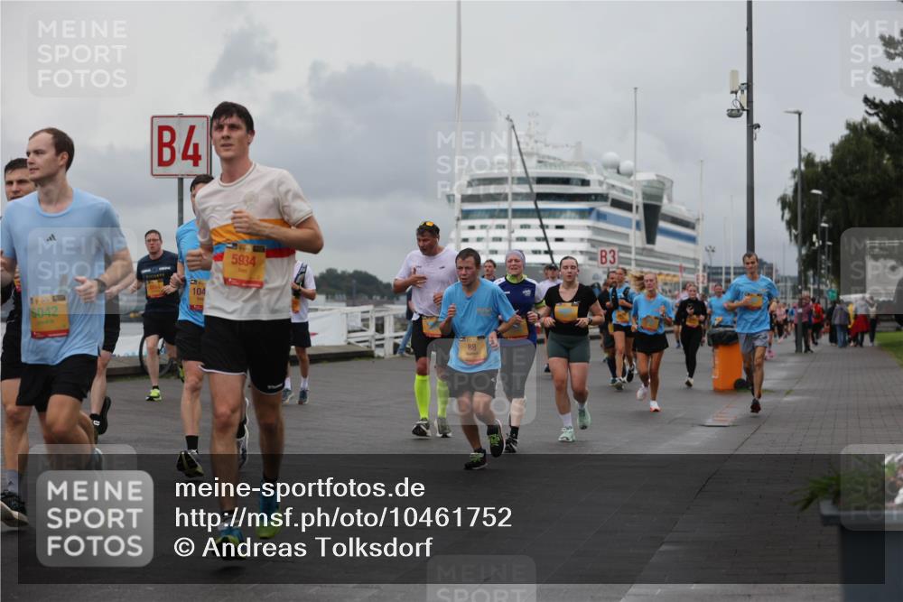 13.09.2026 - Kiel Lauf Andreas Tolksdorf http://msf.ph/oto/10461752 13.09.2026 12:02:17 Kiellinie 4, 39, 6042, 104, 5934, 88, 3 meine-sportfotos.de