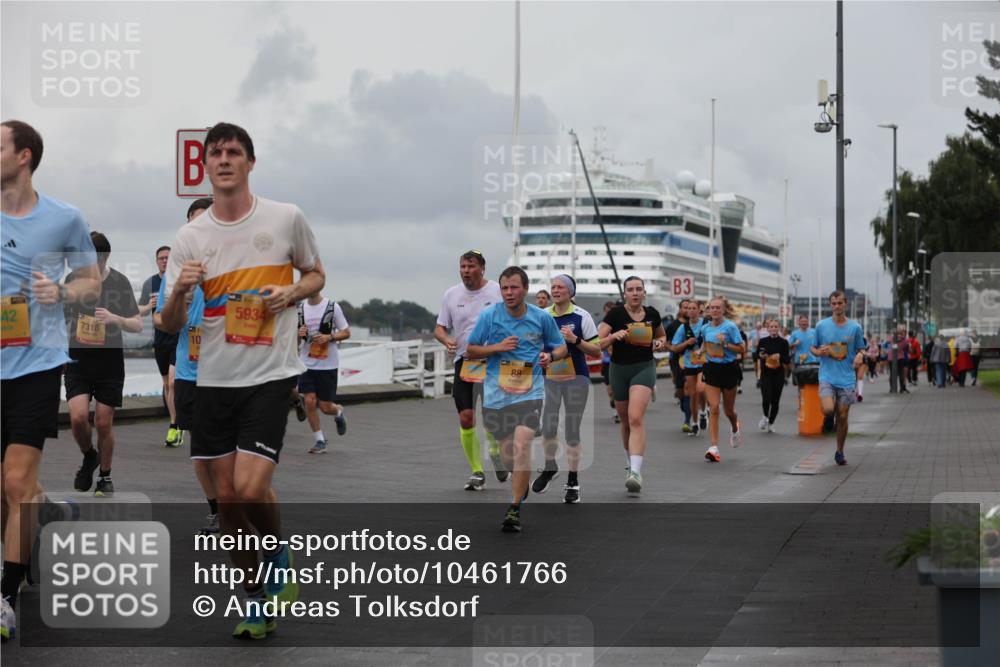 13.09.2026 - Kiel Lauf Andreas Tolksdorf http://msf.ph/oto/10461766 13.09.2026 12:02:17 Kiellinie 38, 42, 7318, 10, 5934, 88, 3 meine-sportfotos.de