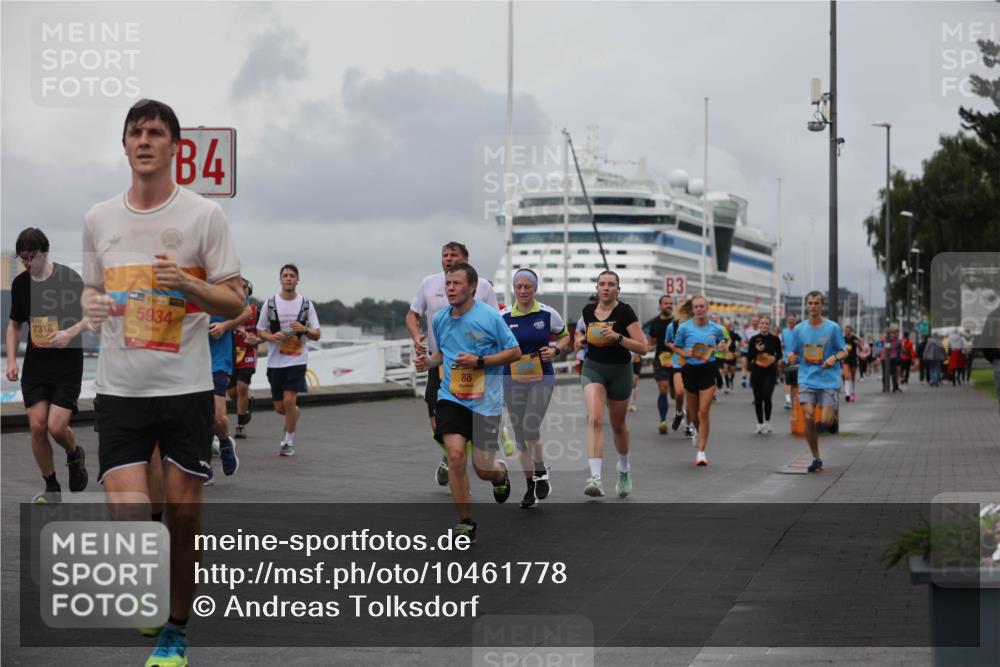 13.09.2026 - Kiel Lauf Andreas Tolksdorf http://msf.ph/oto/10461778 13.09.2026 12:02:17 Kiellinie 4, 7318, 39, 5934, 88, 3 meine-sportfotos.de