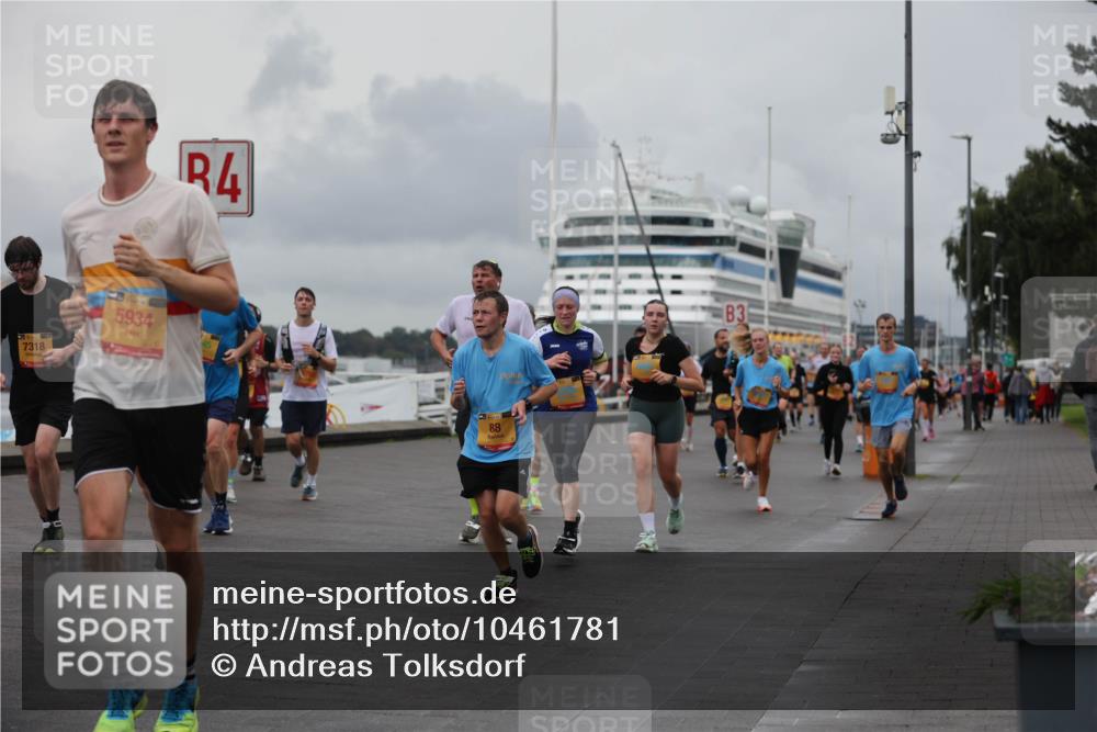 13.09.2026 - Kiel Lauf Andreas Tolksdorf http://msf.ph/oto/10461781 13.09.2026 12:02:17 Kiellinie 4, 7318, 5934, 88, 3 meine-sportfotos.de