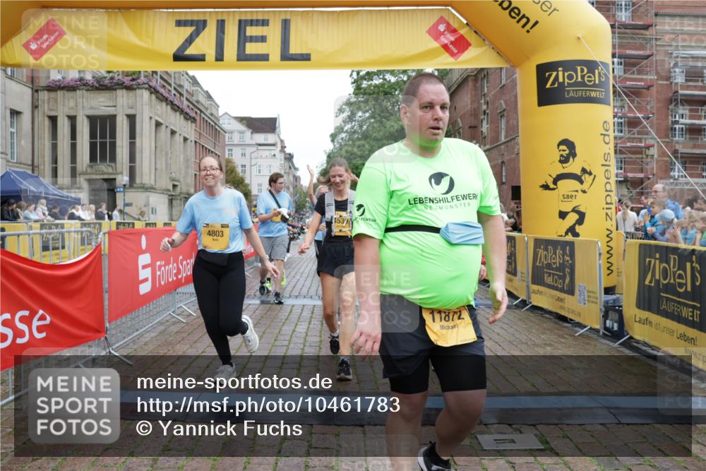 13.09.2026 - Kiel Lauf Yannick Fuchs http://msf.ph/oto/10461783 13.09.2026 09:53:56 Ziel 200, 2953, 4539, 4762, 4803, 4988, 5670, 5695, 7194, 8041, 8044, 8473, 9057, 9446, 9516, 10535, 11100, 11872, 92, 761, 802, 852, 1417, 1499, 1718, 2657, 2691, 2748, 2886, 2948, 2978, 4144, 4626, 4920, 5779, 5789, 5988, 6180, 6254, 7185, 7429, 7541, 7552, 8260, 8353, 8502, 10495, 10929, 11059, 11073, 12284, 12390, 12493, 2815, 3148, 3283, 3702, 3703, 4263, 4277, 7127, 7458, 8325, 9587, 10261, 10434, 1718, 2058, 4920, 5779, 7143, 7552, 8260, 11312 meine-sportfotos.de