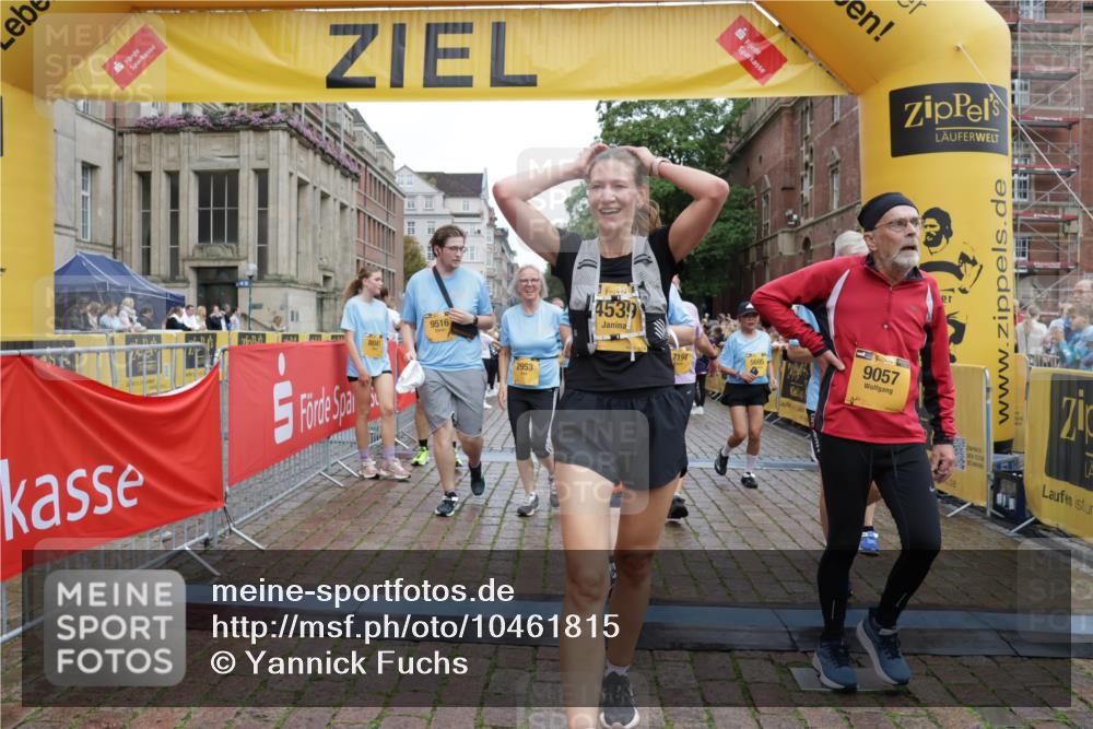 13.09.2026 - Kiel Lauf Yannick Fuchs http://msf.ph/oto/10461815 13.09.2026 09:53:57 Ziel 200, 2953, 4539, 4762, 4803, 4988, 5670, 5695, 7194, 8041, 8044, 8473, 9057, 9446, 9516, 10535, 11100, 11872, 92, 761, 802, 852, 1417, 1499, 2657, 2691, 2748, 2886, 2948, 2978, 4144, 4626, 5779, 5789, 5988, 6180, 6254, 7185, 7429, 7541, 7552, 8260, 8353, 8502, 10495, 10929, 11059, 11073, 12284, 12390, 2815, 2865, 3148, 3283, 3702, 3703, 4263, 4277, 7127, 7458, 8325, 9587, 10261, 10434, 1718, 2058, 4920, 5779, 6180, 7143, 7541, 7552, 8260 meine-sportfotos.de