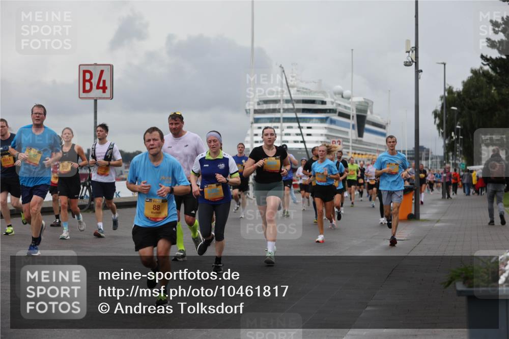 13.09.2026 - Kiel Lauf Andreas Tolksdorf http://msf.ph/oto/10461817 13.09.2026 12:02:18 Kiellinie 6514, 3116, 4, 38, 88, 139, 2 meine-sportfotos.de