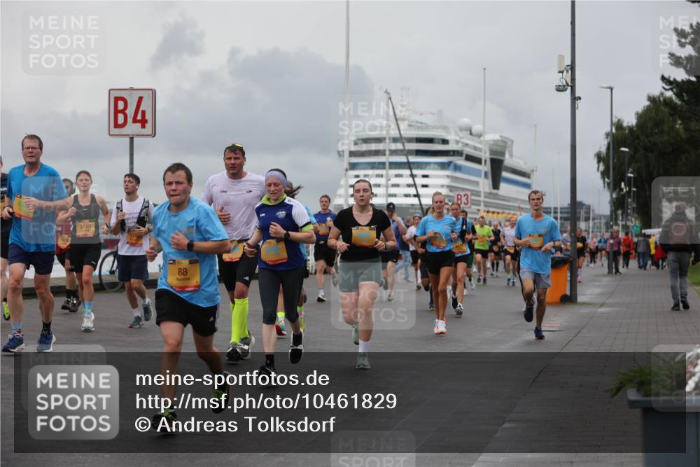 13.09.2026 - Kiel Lauf Andreas Tolksdorf http://msf.ph/oto/10461829 13.09.2026 12:02:19 Kiellinie 3116, 4, 39, 88, 3 meine-sportfotos.de