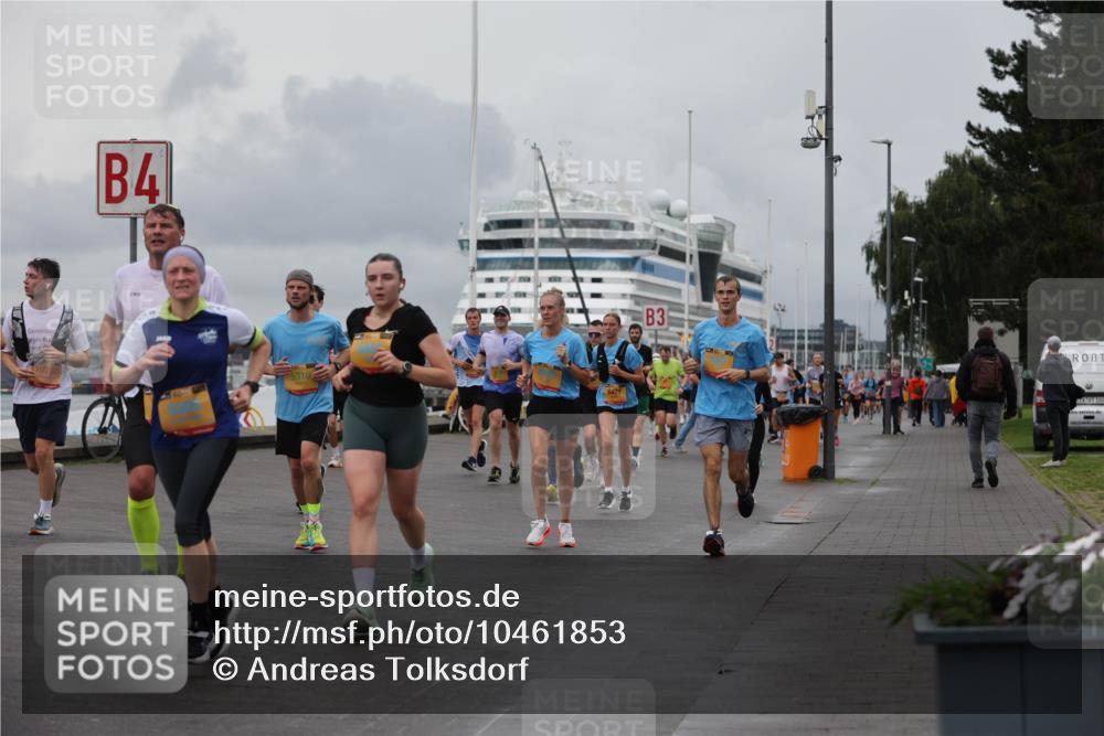 13.09.2026 - Kiel Lauf Andreas Tolksdorf http://msf.ph/oto/10461853 13.09.2026 12:02:20 Kiellinie 10760, 4, 2, 6477, 3, 100 meine-sportfotos.de