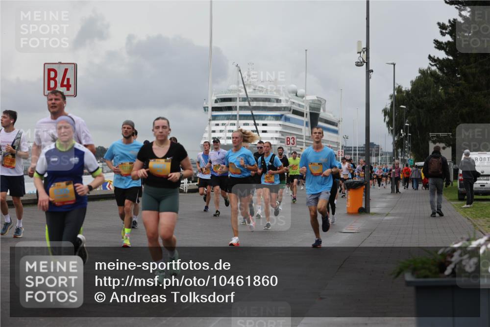13.09.2026 - Kiel Lauf Andreas Tolksdorf http://msf.ph/oto/10461860 13.09.2026 12:02:20 Kiellinie 10760, 4, 6477, 3, 100 meine-sportfotos.de
