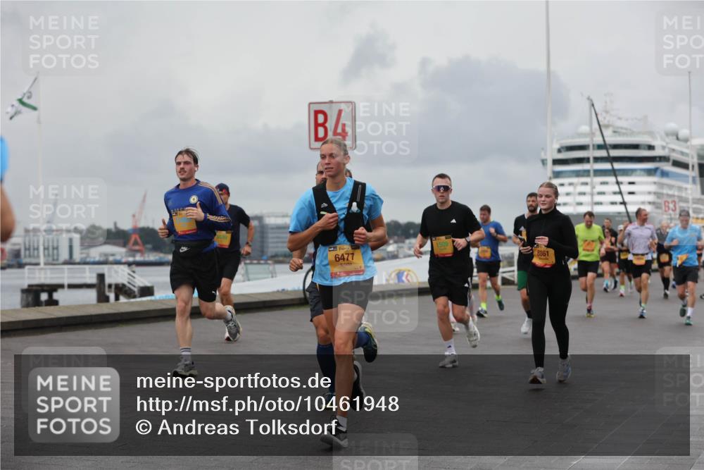 13.09.2026 - Kiel Lauf Andreas Tolksdorf http://msf.ph/oto/10461948 13.09.2026 12:02:24 Kiellinie 4, 38, 1509, 6477, 8861, 3 meine-sportfotos.de