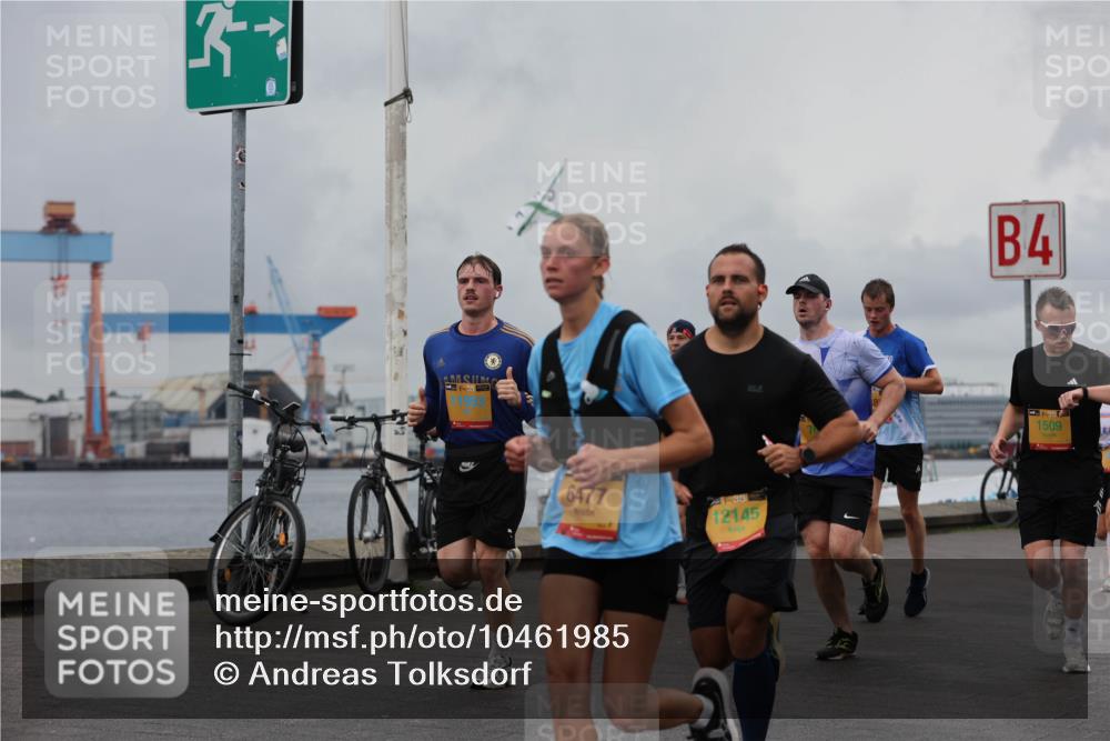 13.09.2026 - Kiel Lauf Andreas Tolksdorf http://msf.ph/oto/10461985 13.09.2026 12:02:26 Kiellinie 6477, 1, 38, 12145, 4, 1509 meine-sportfotos.de