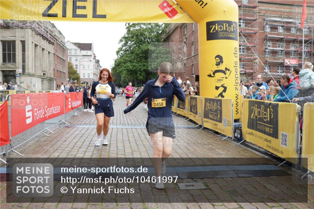 13.09.2026 - Kiel Lauf Yannick Fuchs http://msf.ph/oto/10461997 13.09.2026 09:54:09 Ziel 2815, 3148, 3702, 3703, 4277, 5670, 7458, 8325, 9587, 92, 200, 852, 2657, 2691, 2748, 2953, 4144, 4539, 4626, 4762, 4803, 4988, 5695, 5988, 6254, 7194, 8041, 8044, 8473, 8502, 9057, 9446, 9516, 10535, 11100, 11872, 12390, 1414, 1441, 2368, 2485, 2865, 3283, 4263, 6327, 6825, 6986, 7090, 7127, 8830, 10261, 10424, 10434, 12753, 761, 802, 1499, 2886, 2948, 2978, 5789, 5988, 7185, 7429, 10929 meine-sportfotos.de