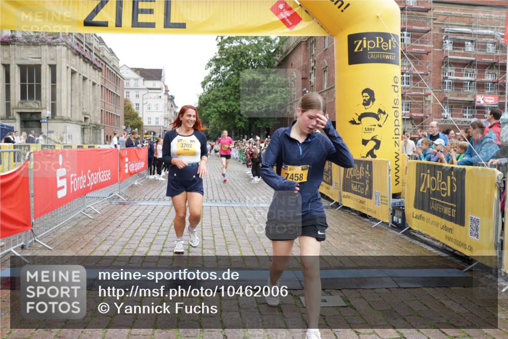 13.09.2026 - Kiel Lauf Yannick Fuchs http://msf.ph/oto/10462006 13.09.2026 09:54:10 Ziel 2815, 3148, 3283, 3702, 3703, 4263, 4277, 5670, 7127, 7458, 8325, 9587, 10261, 92, 200, 852, 2657, 2691, 2748, 2953, 4144, 4539, 4626, 4762, 4803, 4988, 5695, 5988, 6254, 7194, 8041, 8044, 8473, 8502, 9057, 9446, 9516, 10535, 11100, 11872, 12390, 1414, 1441, 2368, 2485, 2865, 6327, 6825, 6986, 7090, 8830, 10424, 10434, 12753, 761, 802, 2886, 2948, 2978, 5789, 5988, 6254, 7185, 7429, 8502, 10929 meine-sportfotos.de