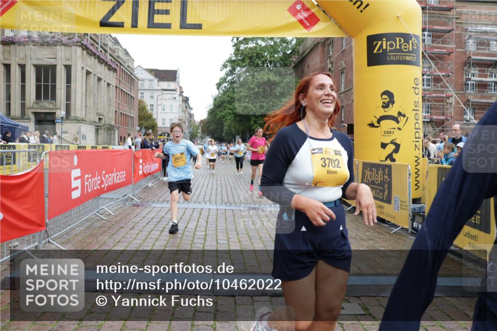 13.09.2026 - Kiel Lauf Yannick Fuchs http://msf.ph/oto/10462022 13.09.2026 09:54:11 Ziel 2815, 3148, 3283, 3702, 3703, 4263, 4277, 5670, 7127, 7458, 8325, 9587, 10261, 10434, 92, 200, 852, 2657, 2691, 2748, 2953, 4144, 4539, 4626, 4762, 4803, 4988, 5670, 5695, 6254, 7194, 8041, 8044, 8473, 8502, 9057, 9446, 9516, 10535, 11100, 11872, 12390, 1414, 1441, 2368, 2485, 2865, 5937, 6327, 6825, 6986, 7090, 8830, 10424, 12750, 12753, 92, 761, 802, 852, 2886, 2948, 2978, 4626, 5789, 5988, 6254, 7185, 7429, 8502, 10929 meine-sportfotos.de