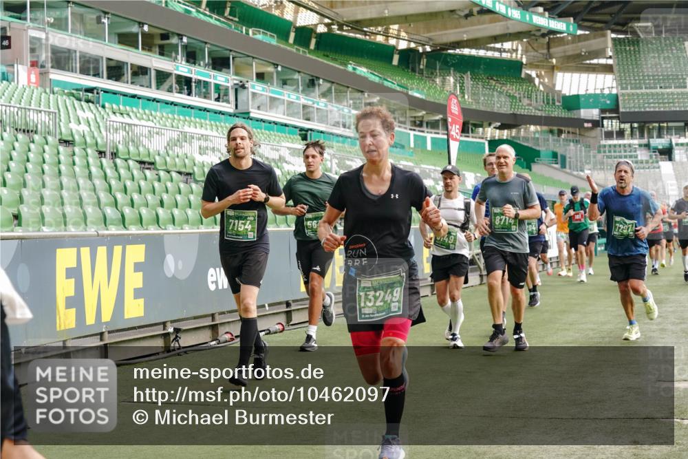 13.09.2026 - 21. swb-Marathon Bremen Michael Burmester http://msf.ph/oto/10462097 13.09.2026 12:55:26 Laufen im Stadion 161, 189, 201, 205, 307, 385, 388, 411, 461, 465, 481, 495, 655, 666, 827, 854, 913, 926, 1053, 1058, 1197, 1390, 1537, 1599, 1631, 1645, 1658, 1750, 2122, 2125, 2234, 2251, 2260, 2319, 2383, 2390, 2474, 2535, 2604, 2701, 2733, 2801, 2824, 2870, 2882, 2913, 2922, 2962, 3012, 3054, 3057, 3119, 3134, 3175, 3192, 3206, 3241, 3246, 3290, 3346, 3356, 3357, 3411, 3508, 3706, 3716, 3836, 4135, 4137, 4171, 4413, 4455, 4479, 4733, 5277, 5430, 5530, 6106, 2498, 3085 meine-sportfotos.de