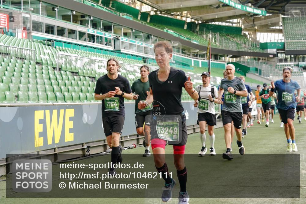 13.09.2026 - 21. swb-Marathon Bremen Michael Burmester http://msf.ph/oto/10462111 13.09.2026 12:55:26 Laufen im Stadion 161, 189, 201, 205, 307, 385, 388, 411, 461, 465, 481, 495, 655, 666, 827, 854, 913, 926, 1053, 1058, 1197, 1390, 1537, 1599, 1631, 1645, 1658, 1750, 2122, 2125, 2234, 2251, 2260, 2319, 2383, 2390, 2474, 2535, 2604, 2701, 2733, 2801, 2824, 2870, 2882, 2913, 2922, 2962, 3012, 3054, 3057, 3119, 3134, 3175, 3192, 3206, 3241, 3246, 3290, 3346, 3356, 3357, 3411, 3508, 3706, 3716, 3836, 4135, 4137, 4171, 4413, 4455, 4479, 4733, 5277, 5430, 5530, 6106, 2498, 3085 meine-sportfotos.de