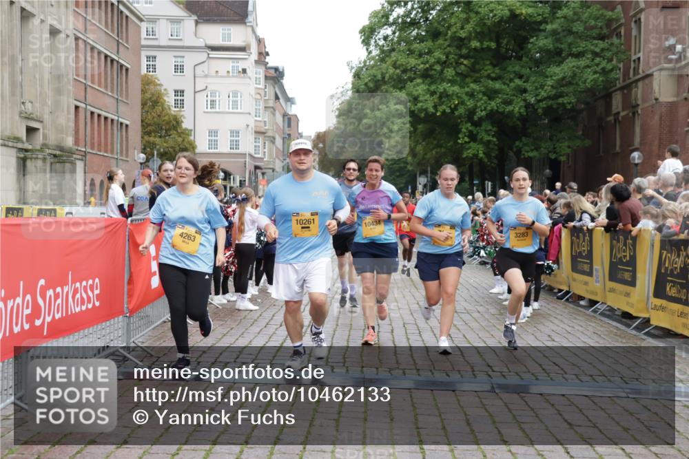 13.09.2026 - Kiel Lauf Yannick Fuchs http://msf.ph/oto/10462133 13.09.2026 09:54:18 Ziel 2865, 3148, 3283, 4263, 6327, 6986, 7127, 8325, 9587, 10261, 10424, 10434, 12753, 200, 2657, 2691, 2748, 2815, 2953, 3148, 3702, 3703, 4144, 4277, 4539, 4762, 4803, 4988, 5670, 5695, 7194, 7458, 8041, 8044, 8473, 9057, 9446, 9516, 10535, 11100, 11872, 12390, 1414, 1441, 2368, 2485, 5030, 5937, 6815, 6825, 7090, 8830, 12750, 12751, 92, 852, 2657, 2691, 2748, 4144, 4626, 6254, 8502, 12390 meine-sportfotos.de