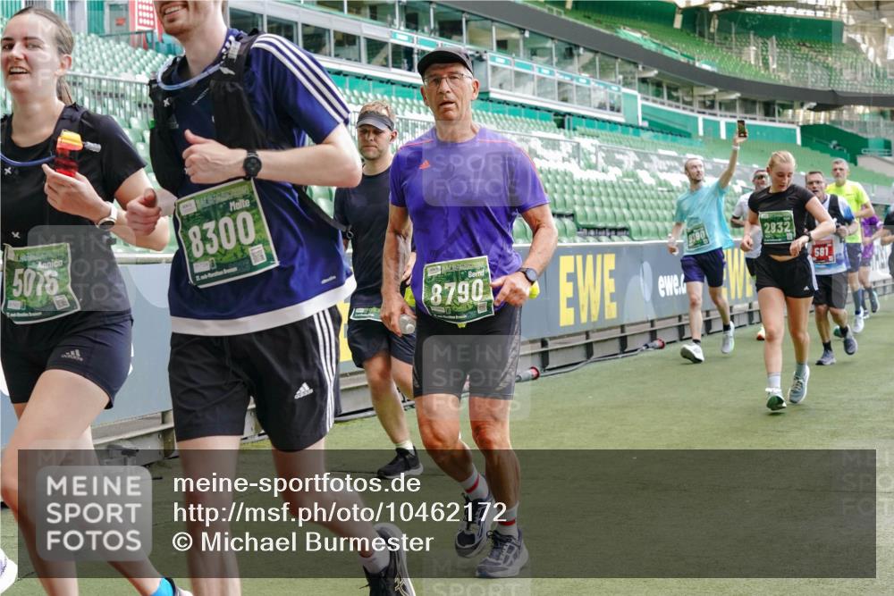 13.09.2026 - 21. swb-Marathon Bremen Michael Burmester http://msf.ph/oto/10462172 13.09.2026 13:12:29 Laufen im Stadion 118, 183, 265, 278, 349, 514, 576, 695, 702, 703, 843, 933, 950, 1005, 1113, 1143, 1226, 1286, 1334, 1435, 1641, 1849, 1851, 1936, 1952, 1991, 2005, 2248, 2264, 2281, 2299, 2330, 2336, 2353, 2375, 2377, 2398, 2426, 2439, 2461, 2478, 2505, 2612, 2659, 2665, 2669, 2673, 2684, 2765, 2773, 2792, 2804, 2815, 2822, 2836, 2850, 2860, 2884, 2895, 2907, 2921, 2963, 2966, 2975, 2976, 3027, 3079, 3082, 3143, 3155, 3159, 3253, 3293, 3308, 3313, 3328, 3349, 3352, 3434, 3549, 551 meine-sportfotos.de