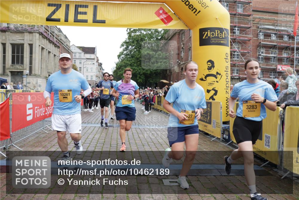 13.09.2026 - Kiel Lauf Yannick Fuchs http://msf.ph/oto/10462189 13.09.2026 09:54:20 Ziel 1441, 2368, 2485, 2865, 3283, 4263, 6327, 6986, 7127, 8325, 9587, 10261, 10424, 10434, 12753, 200, 2748, 2815, 2953, 3148, 3702, 3703, 4277, 4539, 4762, 4803, 4988, 5670, 5695, 7194, 7458, 8041, 8044, 8473, 9057, 9446, 9516, 10535, 11100, 11872, 1414, 5030, 5503, 5504, 5937, 6815, 6825, 7090, 8830, 12750, 12751, 92, 852, 2657, 2691, 2748, 4144, 4626, 6254, 8502, 11872, 12390 meine-sportfotos.de