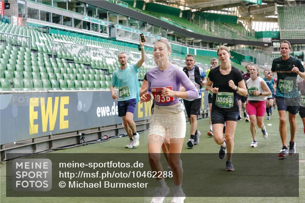 13.09.2026 - 21. swb-Marathon Bremen Michael Burmester http://msf.ph/oto/10462288 13.09.2026 13:12:31 Laufen im Stadion 118, 183, 265, 278, 349, 514, 576, 695, 702, 703, 843, 933, 950, 1005, 1113, 1143, 1226, 1286, 1334, 1435, 1641, 1849, 1851, 1936, 1952, 1991, 2005, 2248, 2264, 2281, 2299, 2336, 2353, 2375, 2377, 2398, 2426, 2439, 2461, 2478, 2505, 2612, 2659, 2665, 2669, 2673, 2684, 2765, 2773, 2792, 2804, 2815, 2816, 2822, 2850, 2860, 2884, 2895, 2907, 2921, 2963, 2966, 2975, 2976, 3027, 3079, 3082, 3143, 3155, 3159, 3253, 3293, 3308, 3313, 3328, 3349, 3352, 3434, 551 meine-sportfotos.de