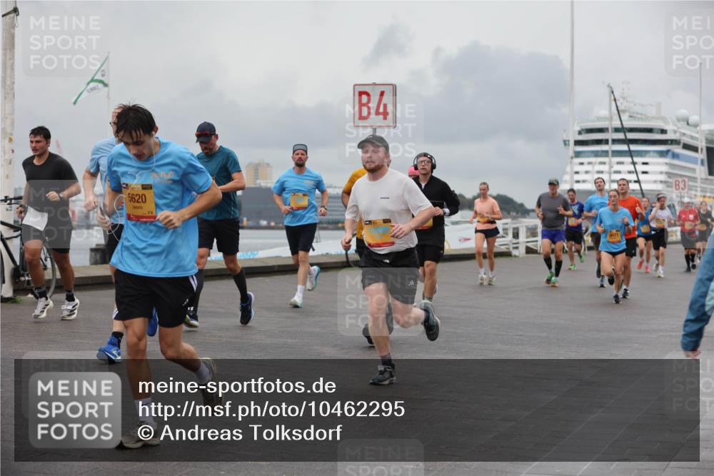 13.09.2026 - Kiel Lauf Andreas Tolksdorf http://msf.ph/oto/10462295 13.09.2026 12:02:39 Kiellinie 39, 5620, 4, 19671, 3 meine-sportfotos.de