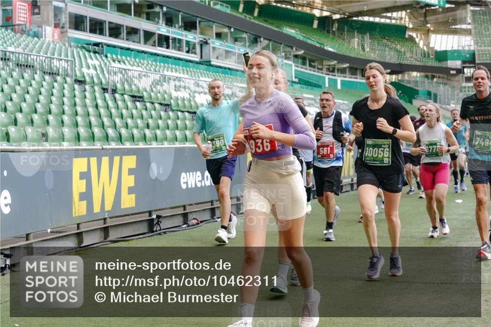 13.09.2026 - 21. swb-Marathon Bremen Michael Burmester http://msf.ph/oto/10462311 13.09.2026 13:12:31 Laufen im Stadion 118, 183, 265, 278, 349, 514, 576, 695, 702, 703, 843, 933, 950, 1005, 1113, 1143, 1226, 1286, 1334, 1435, 1641, 1849, 1851, 1936, 1952, 1991, 2005, 2248, 2264, 2281, 2299, 2336, 2353, 2375, 2377, 2398, 2426, 2439, 2461, 2478, 2505, 2612, 2659, 2665, 2669, 2673, 2684, 2765, 2773, 2792, 2804, 2815, 2816, 2822, 2850, 2860, 2884, 2895, 2907, 2921, 2963, 2966, 2975, 2976, 3027, 3079, 3082, 3143, 3155, 3159, 3253, 3293, 3308, 3313, 3328, 3349, 3352, 3434, 551 meine-sportfotos.de