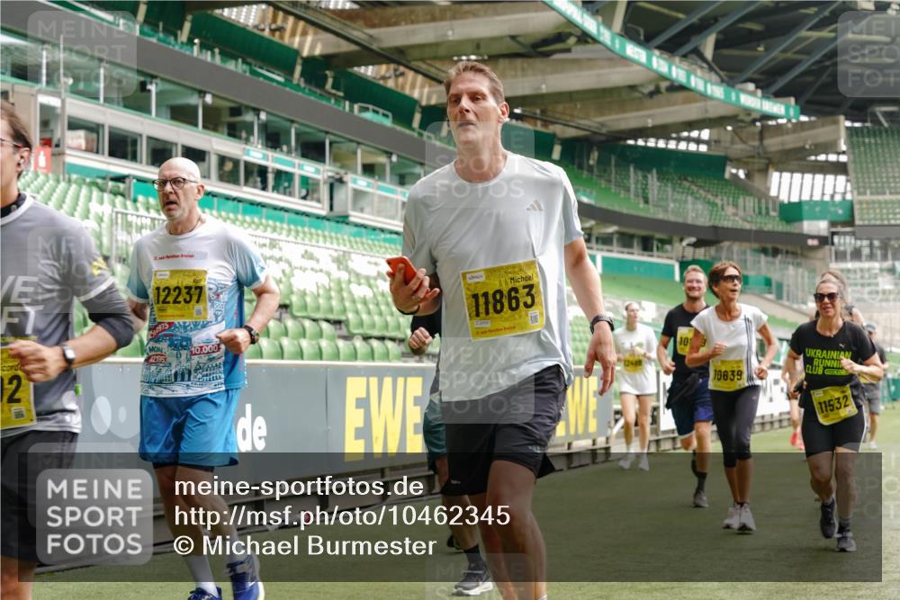 13.09.2026 - 21. swb-Marathon Bremen Michael Burmester http://msf.ph/oto/10462345 13.09.2026 10:34:39 Laufen im Stadion 10018, 10093, 10144, 10147, 10157, 10173, 10175, 10177, 10184, 10185, 10211, 10236, 10240, 10245, 10254, 10297, 10355, 10356, 10367, 10368, 10369, 10377, 10408, 10415, 10423, 10427, 10428, 10460, 10485, 10492, 10528, 10530, 10559, 10578, 10604, 10639, 10668, 10669, 10673, 10677, 10687, 10691, 10699, 10700, 10715, 10749, 10750, 10772, 10787, 10788, 10809, 10828, 10857, 10914, 10928, 11126, 11162, 11343, 11803, 11965, 10146, 10222 meine-sportfotos.de