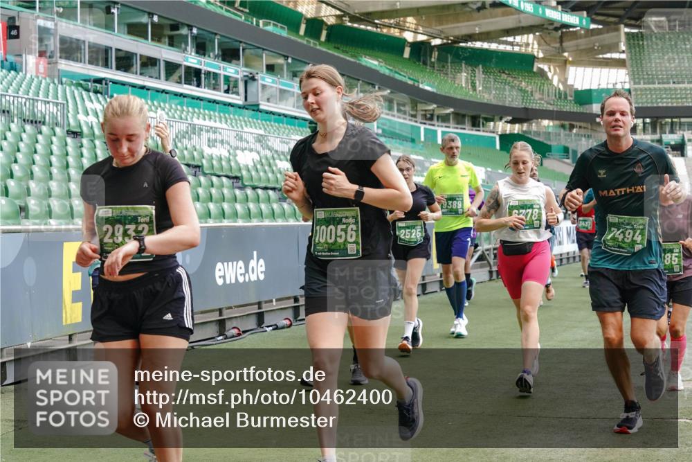 13.09.2026 - 21. swb-Marathon Bremen Michael Burmester http://msf.ph/oto/10462400 13.09.2026 13:12:32 Laufen im Stadion 118, 183, 265, 278, 349, 514, 576, 695, 702, 703, 843, 933, 950, 1005, 1113, 1143, 1226, 1286, 1334, 1435, 1641, 1849, 1851, 1936, 1952, 1991, 2005, 2248, 2264, 2281, 2299, 2336, 2353, 2375, 2377, 2398, 2426, 2439, 2461, 2478, 2505, 2612, 2659, 2665, 2669, 2673, 2684, 2765, 2773, 2792, 2804, 2815, 2816, 2822, 2850, 2860, 2884, 2895, 2907, 2921, 2963, 2966, 2975, 2976, 3016, 3027, 3079, 3082, 3143, 3155, 3159, 3253, 3293, 3308, 3313, 3328, 3349, 3352, 3434, 551 meine-sportfotos.de
