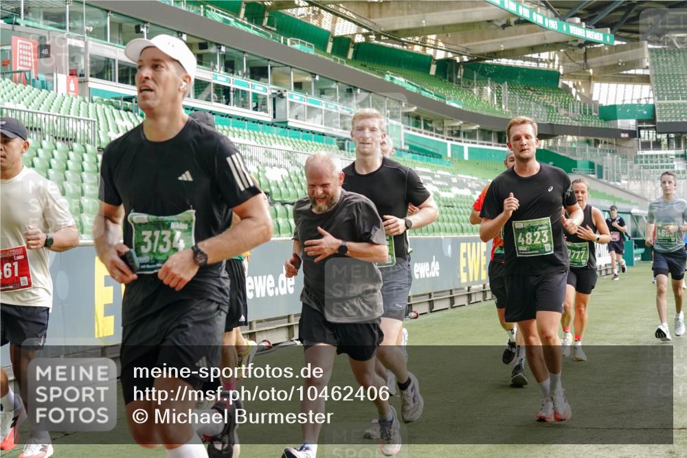 13.09.2026 - 21. swb-Marathon Bremen Michael Burmester http://msf.ph/oto/10462406 13.09.2026 12:55:33 Laufen im Stadion 161, 189, 201, 205, 307, 385, 388, 411, 461, 465, 481, 495, 655, 666, 854, 913, 926, 1053, 1058, 1197, 1390, 1537, 1599, 1631, 1645, 1658, 1750, 2122, 2125, 2234, 2251, 2260, 2319, 2383, 2390, 2474, 2535, 2604, 2733, 2801, 2824, 2870, 2922, 2948, 2962, 3012, 3054, 3057, 3119, 3134, 3175, 3192, 3202, 3206, 3241, 3246, 3290, 3346, 3348, 3356, 3357, 3411, 3508, 3706, 3716, 3836, 4135, 4137, 4171, 4413, 4455, 4479, 4733, 5277, 5430, 5530, 6106, 2498, 3085 meine-sportfotos.de