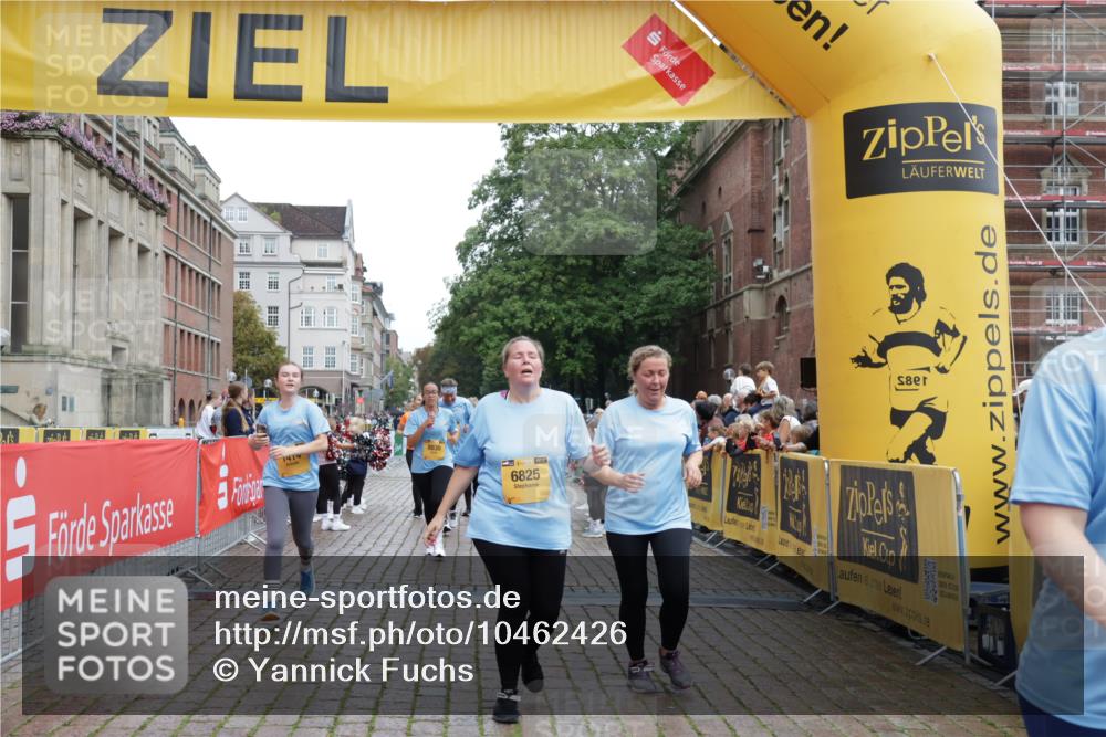 13.09.2026 - Kiel Lauf Yannick Fuchs http://msf.ph/oto/10462426 13.09.2026 09:54:31 Ziel 1414, 1441, 2368, 2485, 5030, 5937, 6815, 6825, 7090, 8830, 12750, 12751, 2815, 2865, 3148, 3283, 3702, 3703, 4263, 4277, 4988, 5670, 6327, 6986, 7127, 7458, 8325, 9587, 10261, 10424, 10434, 11100, 12753, 449, 2979, 3489, 3846, 4911, 4948, 5503, 5504, 6955, 7661, 7813, 7819, 8327, 9509, 9932, 200, 2953, 4539, 4762, 4803, 4988, 5695, 7194, 8041, 8044, 8473, 9057, 9446, 9516, 10535, 11100 meine-sportfotos.de