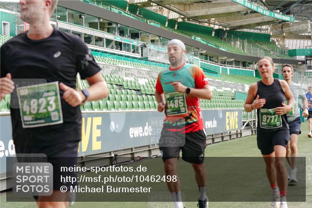 13.09.2026 - 21. swb-Marathon Bremen Michael Burmester http://msf.ph/oto/10462498 13.09.2026 12:55:34 Laufen im Stadion 161, 189, 201, 205, 307, 385, 388, 411, 461, 465, 481, 495, 655, 666, 854, 913, 926, 948, 1053, 1058, 1197, 1390, 1537, 1599, 1631, 1645, 1658, 1750, 2001, 2122, 2125, 2234, 2251, 2260, 2319, 2383, 2390, 2474, 2535, 2604, 2733, 2801, 2824, 2870, 2922, 2948, 2962, 3012, 3054, 3057, 3119, 3134, 3175, 3192, 3202, 3206, 3241, 3246, 3290, 3346, 3348, 3356, 3357, 3411, 3508, 3706, 3716, 3836, 4135, 4137, 4171, 4413, 4455, 4479, 4733, 5277, 5430, 5530, 6106, 2498, 3085 meine-sportfotos.de