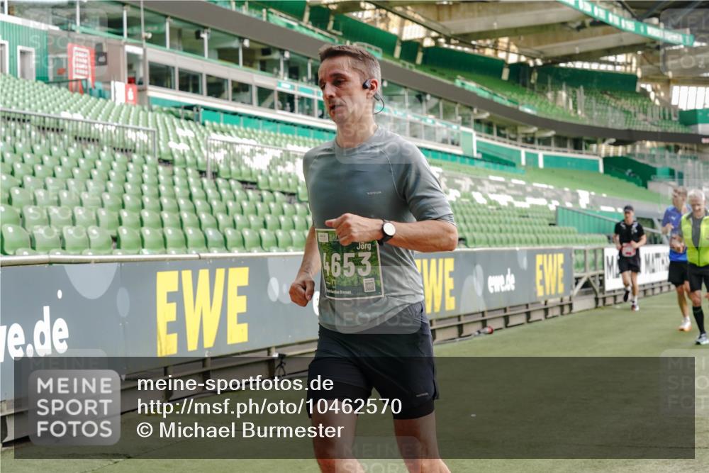 13.09.2026 - 21. swb-Marathon Bremen Michael Burmester http://msf.ph/oto/10462570 13.09.2026 12:55:36 Laufen im Stadion 161, 189, 201, 205, 307, 385, 388, 411, 461, 465, 481, 495, 655, 666, 854, 913, 926, 948, 1053, 1058, 1197, 1390, 1537, 1599, 1631, 1645, 1658, 1750, 2001, 2122, 2125, 2234, 2251, 2260, 2319, 2383, 2390, 2474, 2535, 2604, 2733, 2801, 2870, 2922, 2948, 2962, 3012, 3054, 3057, 3119, 3134, 3175, 3192, 3202, 3206, 3241, 3246, 3290, 3346, 3348, 3356, 3357, 3411, 3508, 3706, 3716, 3836, 4135, 4137, 4171, 4413, 4455, 4479, 4733, 5277, 5430, 5530, 6106, 2498, 3085 meine-sportfotos.de