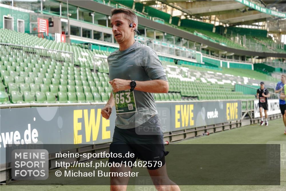 13.09.2026 - 21. swb-Marathon Bremen Michael Burmester http://msf.ph/oto/10462579 13.09.2026 12:55:36 Laufen im Stadion 161, 189, 201, 205, 307, 385, 388, 411, 461, 465, 481, 495, 655, 666, 854, 913, 926, 948, 1053, 1058, 1197, 1390, 1537, 1599, 1631, 1645, 1658, 1750, 2001, 2122, 2125, 2234, 2251, 2260, 2319, 2383, 2390, 2474, 2535, 2604, 2733, 2801, 2870, 2922, 2948, 2962, 3012, 3054, 3057, 3119, 3134, 3175, 3192, 3202, 3206, 3241, 3246, 3290, 3346, 3348, 3356, 3357, 3411, 3508, 3706, 3716, 3836, 4135, 4137, 4171, 4413, 4455, 4479, 4733, 5277, 5430, 5530, 6106, 2498, 3085 meine-sportfotos.de