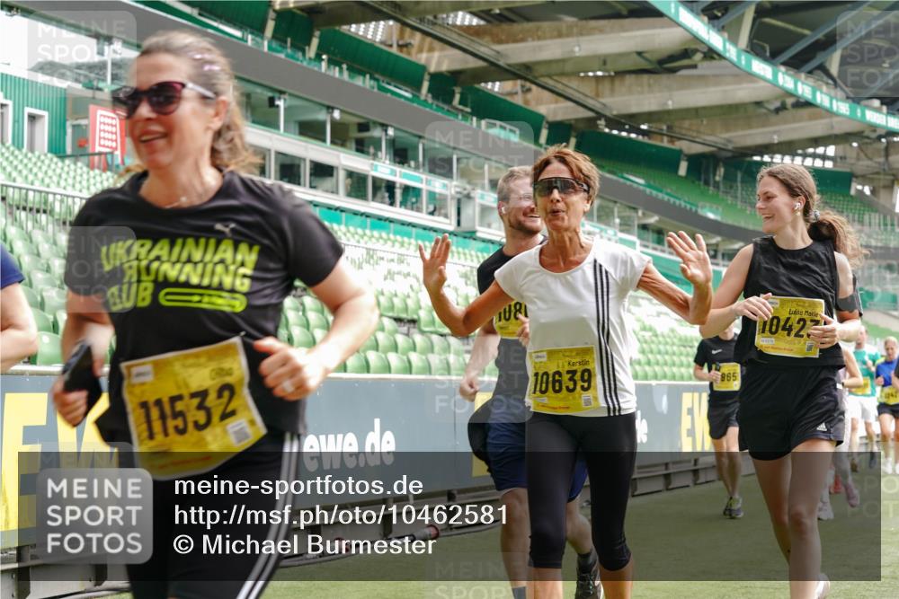 13.09.2026 - 21. swb-Marathon Bremen Michael Burmester http://msf.ph/oto/10462581 13.09.2026 10:34:42 Laufen im Stadion 10018, 10093, 10144, 10147, 10157, 10173, 10175, 10177, 10184, 10185, 10236, 10240, 10245, 10254, 10297, 10355, 10356, 10367, 10368, 10369, 10377, 10408, 10415, 10423, 10427, 10428, 10460, 10485, 10492, 10528, 10530, 10559, 10578, 10604, 10639, 10668, 10669, 10673, 10677, 10687, 10691, 10699, 10700, 10715, 10749, 10750, 10772, 10787, 10788, 10809, 10828, 10857, 10914, 10928, 11126, 11162, 11343, 11803, 11965, 10146, 10222 meine-sportfotos.de