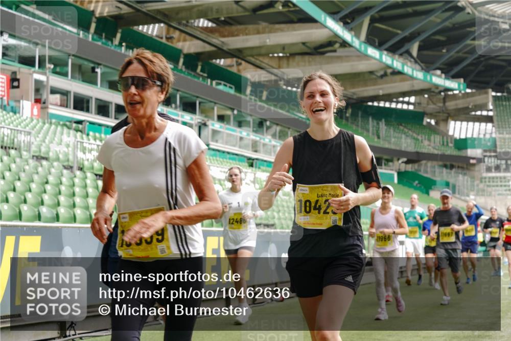 13.09.2026 - 21. swb-Marathon Bremen Michael Burmester http://msf.ph/oto/10462636 13.09.2026 10:34:42 Laufen im Stadion 10018, 10093, 10144, 10147, 10157, 10173, 10175, 10177, 10184, 10185, 10236, 10240, 10245, 10254, 10297, 10355, 10356, 10367, 10368, 10369, 10377, 10408, 10415, 10423, 10427, 10428, 10460, 10485, 10492, 10528, 10530, 10559, 10578, 10604, 10639, 10668, 10669, 10673, 10677, 10687, 10691, 10699, 10700, 10715, 10749, 10750, 10772, 10787, 10788, 10809, 10828, 10857, 10914, 10928, 11126, 11162, 11343, 11803, 11965, 10146, 10222 meine-sportfotos.de