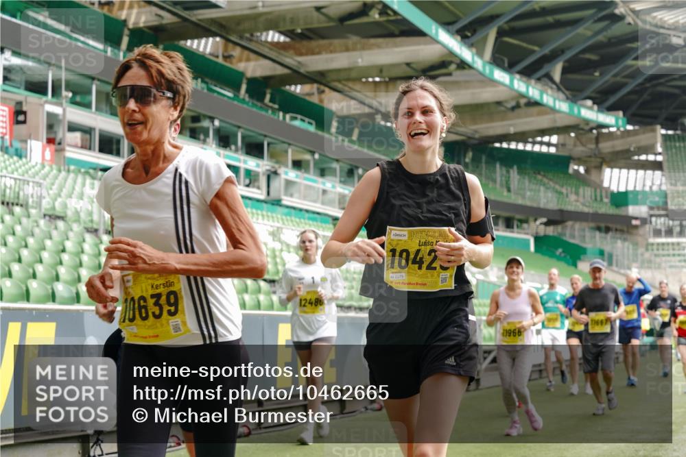 13.09.2026 - 21. swb-Marathon Bremen Michael Burmester http://msf.ph/oto/10462665 13.09.2026 10:34:42 Laufen im Stadion 10018, 10093, 10144, 10147, 10157, 10173, 10175, 10177, 10184, 10185, 10236, 10240, 10245, 10254, 10297, 10355, 10356, 10367, 10368, 10369, 10377, 10408, 10415, 10423, 10427, 10428, 10460, 10485, 10492, 10528, 10530, 10559, 10578, 10604, 10639, 10668, 10669, 10673, 10677, 10687, 10691, 10699, 10700, 10715, 10749, 10750, 10772, 10787, 10788, 10809, 10828, 10857, 10914, 10928, 11126, 11162, 11343, 11803, 11965, 10146, 10222 meine-sportfotos.de