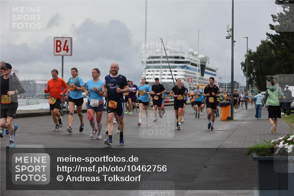 13.09.2026 - Kiel Lauf Andreas Tolksdorf http://msf.ph/oto/10462756 13.09.2026 12:03:07 Kiellinie 10622, 4, 3 meine-sportfotos.de