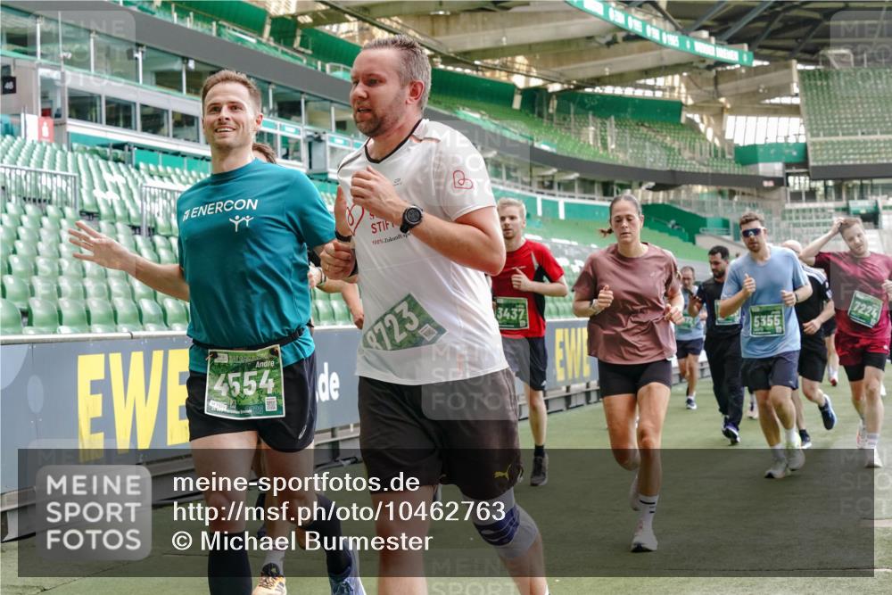 13.09.2026 - 21. swb-Marathon Bremen Michael Burmester http://msf.ph/oto/10462763 13.09.2026 13:12:36 Laufen im Stadion 118, 183, 265, 278, 349, 514, 576, 695, 702, 703, 843, 933, 950, 1005, 1113, 1143, 1226, 1286, 1334, 1435, 1641, 1849, 1851, 1936, 1952, 1991, 2005, 2248, 2264, 2281, 2299, 2336, 2353, 2375, 2377, 2398, 2426, 2439, 2461, 2478, 2505, 2612, 2659, 2665, 2669, 2673, 2684, 2765, 2773, 2792, 2804, 2815, 2816, 2822, 2850, 2860, 2884, 2895, 2907, 2921, 2963, 2966, 2975, 2976, 3016, 3027, 3079, 3082, 3143, 3155, 3159, 3253, 3293, 3308, 3313, 3328, 3349, 3352, 3434, 551 meine-sportfotos.de