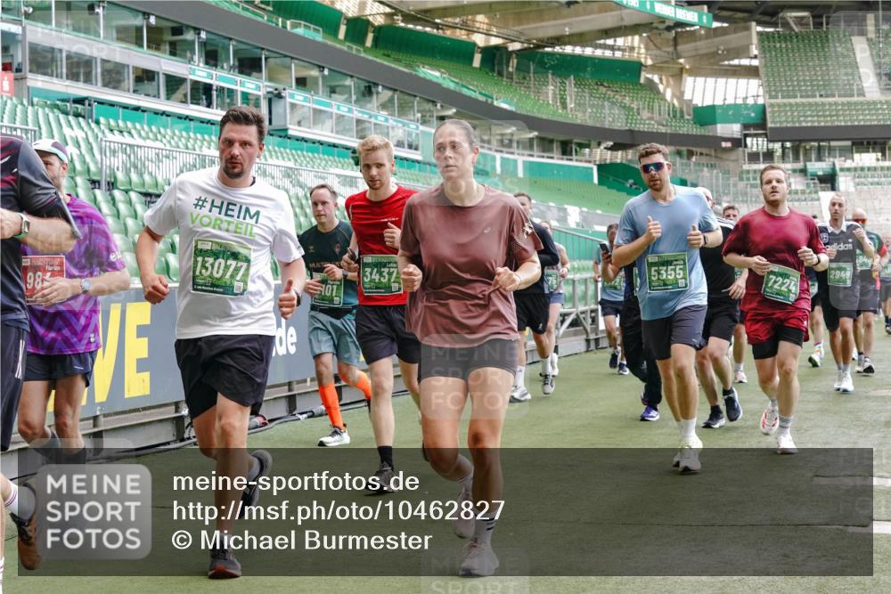 13.09.2026 - 21. swb-Marathon Bremen Michael Burmester http://msf.ph/oto/10462827 13.09.2026 13:12:37 Laufen im Stadion 118, 183, 265, 278, 349, 514, 576, 695, 702, 703, 843, 933, 950, 1005, 1113, 1143, 1226, 1286, 1334, 1435, 1641, 1849, 1851, 1936, 1952, 1991, 2005, 2248, 2264, 2281, 2299, 2336, 2353, 2375, 2377, 2398, 2426, 2439, 2461, 2478, 2505, 2612, 2659, 2665, 2669, 2673, 2684, 2765, 2773, 2792, 2804, 2815, 2816, 2822, 2850, 2860, 2884, 2895, 2907, 2921, 2963, 2966, 2975, 2976, 3016, 3027, 3079, 3082, 3143, 3155, 3159, 3253, 3293, 3308, 3313, 3328, 3349, 3352, 3434, 551 meine-sportfotos.de
