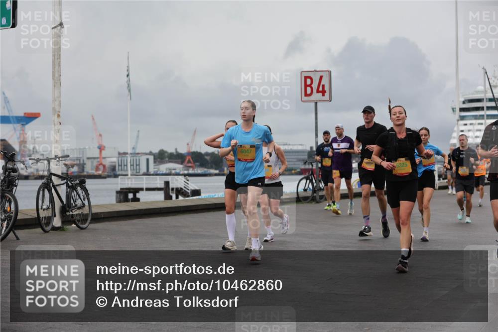 13.09.2026 - Kiel Lauf Andreas Tolksdorf http://msf.ph/oto/10462860 13.09.2026 12:03:12 Kiellinie 6047, 4, 5325 meine-sportfotos.de