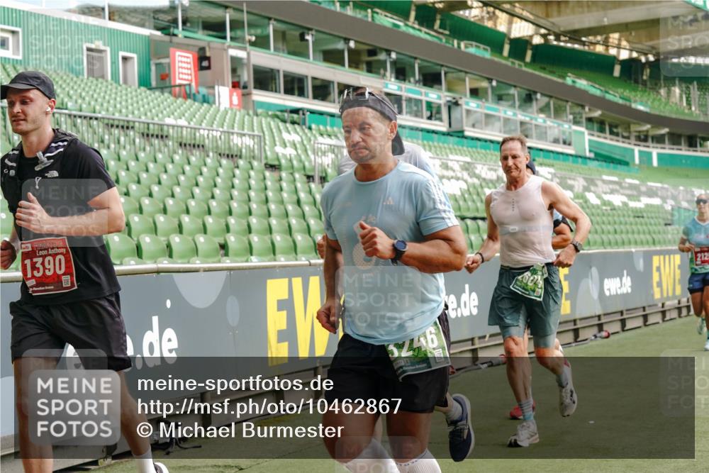 13.09.2026 - 21. swb-Marathon Bremen Michael Burmester http://msf.ph/oto/10462867 13.09.2026 12:55:43 Laufen im Stadion 161, 201, 205, 307, 388, 411, 461, 465, 495, 655, 854, 876, 913, 926, 948, 1053, 1058, 1197, 1390, 1537, 1599, 1645, 1750, 1972, 2001, 2040, 2122, 2125, 2234, 2251, 2260, 2319, 2383, 2390, 2474, 2535, 2604, 2733, 2801, 2812, 2870, 2922, 2948, 2962, 3012, 3057, 3119, 3134, 3175, 3192, 3202, 3206, 3241, 3246, 3290, 3346, 3348, 3356, 3357, 3411, 3508, 3706, 3716, 3836, 4135, 4137, 4171, 4413, 4455, 4479, 4733, 5277, 5430, 5530, 6106, 2498, 3085 meine-sportfotos.de