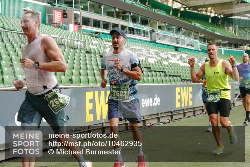 13.09.2026 - 21. swb-Marathon Bremen Michael Burmester http://msf.ph/oto/10462935 13.09.2026 12:55:45 Laufen im Stadion 161, 201, 205, 307, 388, 411, 461, 465, 495, 655, 854, 876, 913, 926, 948, 1053, 1058, 1197, 1390, 1537, 1599, 1645, 1750, 1972, 2001, 2040, 2122, 2125, 2234, 2251, 2260, 2319, 2383, 2390, 2474, 2535, 2604, 2733, 2801, 2812, 2870, 2922, 2948, 3012, 3057, 3119, 3134, 3175, 3192, 3202, 3206, 3241, 3246, 3290, 3346, 3348, 3356, 3357, 3411, 3508, 3706, 3716, 3836, 4135, 4137, 4171, 4413, 4455, 4479, 4733, 5277, 5430, 5530, 6106, 2498, 3085 meine-sportfotos.de