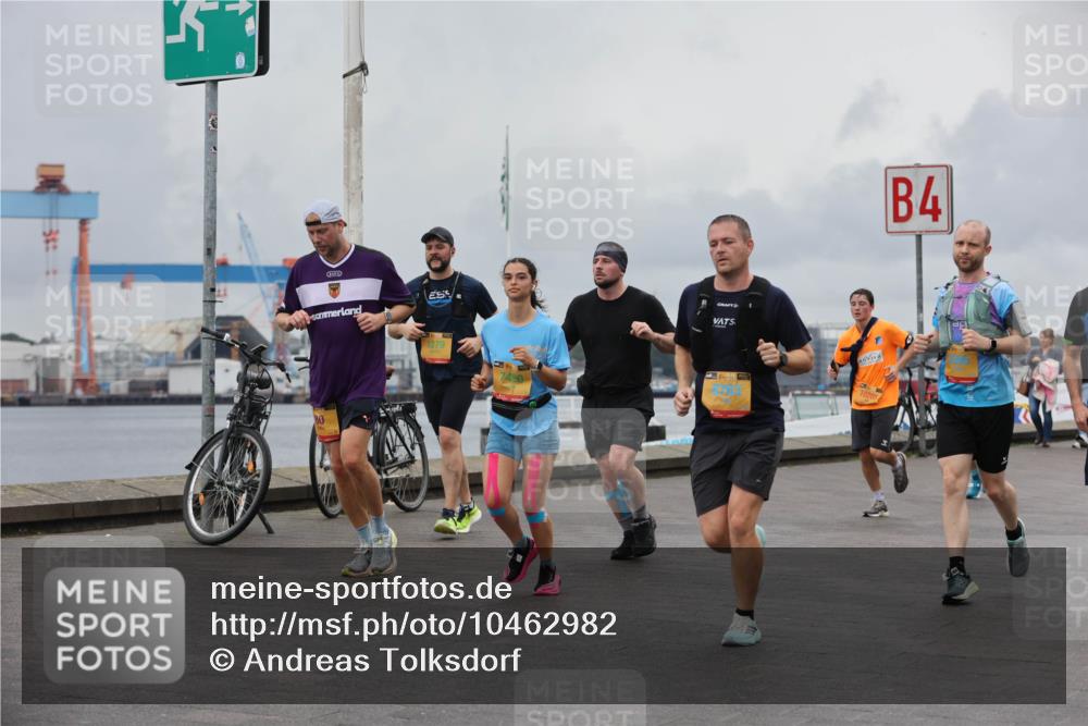13.09.2026 - Kiel Lauf Andreas Tolksdorf http://msf.ph/oto/10462982 13.09.2026 12:03:16 Kiellinie 38, 1279, 4, 10285 meine-sportfotos.de