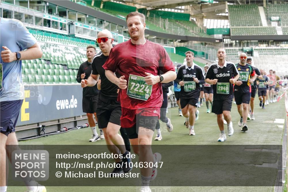 13.09.2026 - 21. swb-Marathon Bremen Michael Burmester http://msf.ph/oto/10463047 13.09.2026 13:12:39 Laufen im Stadion 118, 183, 265, 270, 278, 349, 514, 576, 695, 702, 703, 843, 933, 950, 1005, 1113, 1143, 1226, 1286, 1334, 1426, 1435, 1641, 1849, 1851, 1936, 1952, 1991, 2005, 2248, 2264, 2281, 2299, 2336, 2353, 2375, 2377, 2398, 2426, 2439, 2461, 2478, 2505, 2612, 2659, 2665, 2673, 2684, 2765, 2773, 2792, 2804, 2815, 2816, 2822, 2850, 2860, 2884, 2895, 2907, 2921, 2963, 2966, 2975, 2976, 3016, 3027, 3079, 3082, 3143, 3155, 3159, 3253, 3277, 3293, 3308, 3313, 3328, 3349, 3352, 3434, 551 meine-sportfotos.de