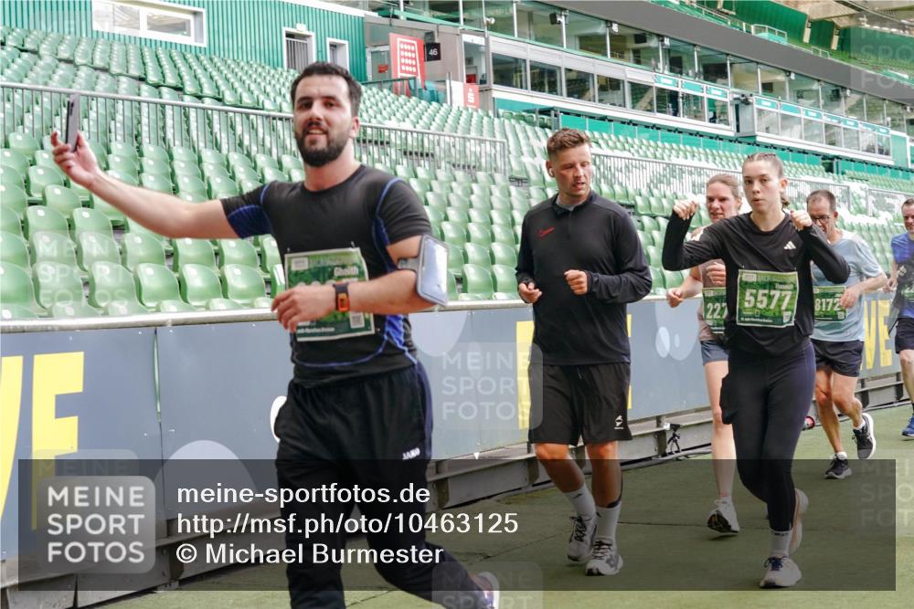 13.09.2026 - 21. swb-Marathon Bremen Michael Burmester http://msf.ph/oto/10463125 13.09.2026 13:12:40 Laufen im Stadion 118, 183, 265, 270, 278, 349, 514, 576, 695, 702, 703, 843, 933, 950, 1005, 1113, 1143, 1226, 1286, 1334, 1426, 1435, 1641, 1849, 1851, 1936, 1952, 1991, 2005, 2248, 2264, 2281, 2299, 2336, 2353, 2375, 2377, 2398, 2426, 2439, 2461, 2478, 2505, 2612, 2659, 2665, 2673, 2684, 2765, 2773, 2792, 2804, 2815, 2816, 2822, 2850, 2860, 2884, 2895, 2907, 2921, 2963, 2966, 2975, 2976, 3016, 3027, 3079, 3082, 3143, 3155, 3159, 3253, 3277, 3293, 3308, 3313, 3328, 3349, 3434, 551 meine-sportfotos.de