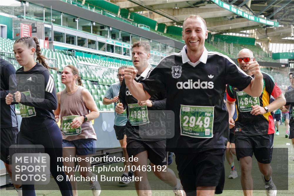 13.09.2026 - 21. swb-Marathon Bremen Michael Burmester http://msf.ph/oto/10463192 13.09.2026 13:12:41 Laufen im Stadion 118, 183, 265, 270, 278, 349, 514, 576, 695, 702, 703, 843, 933, 950, 1005, 1113, 1143, 1226, 1286, 1334, 1426, 1435, 1641, 1849, 1851, 1936, 1952, 1991, 2005, 2248, 2264, 2281, 2299, 2336, 2353, 2375, 2377, 2398, 2426, 2439, 2461, 2478, 2505, 2612, 2659, 2665, 2673, 2684, 2765, 2773, 2792, 2804, 2815, 2816, 2822, 2850, 2860, 2884, 2895, 2907, 2921, 2963, 2966, 2975, 2976, 3016, 3027, 3079, 3082, 3143, 3155, 3159, 3253, 3277, 3293, 3308, 3313, 3328, 3349, 3434, 551 meine-sportfotos.de